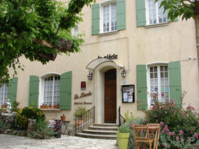  Hôtel Le Siècle  Мазан